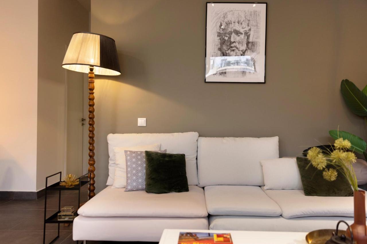 Apartamento Α Rare Lux Artistic Renv Gem Opposite Emst Museum Atenas Exterior foto