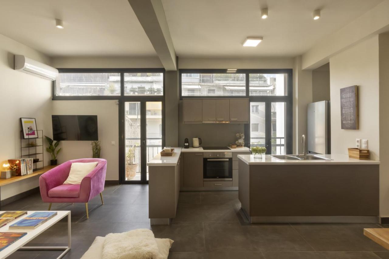 Apartamento Α Rare Lux Artistic Renv Gem Opposite Emst Museum Atenas Exterior foto